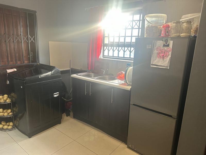 7 Bedroom Property for Sale in Rondevlei Park Western Cape